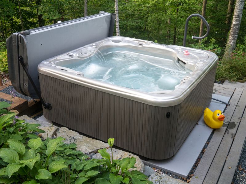 Modern Hot Tub with Lighting